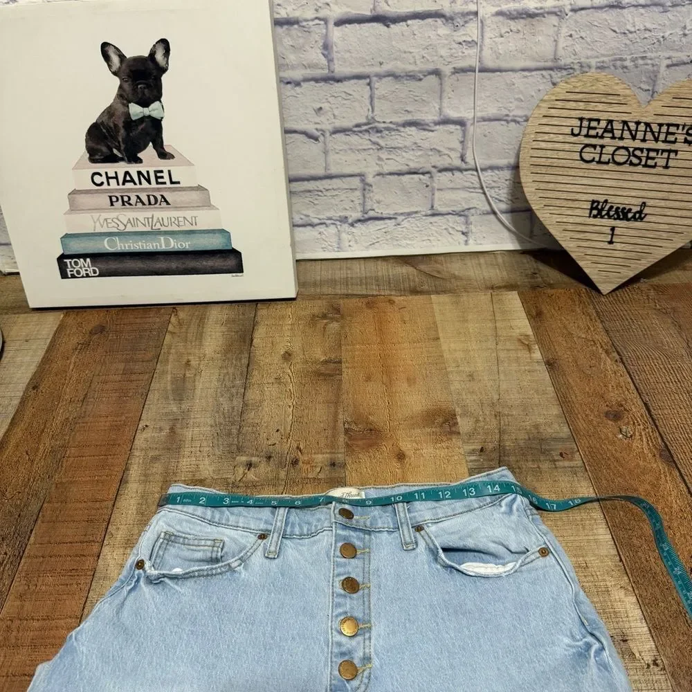 Universal Thread Women vintage straight Fit Ripped Denim Jeans, Light Blue